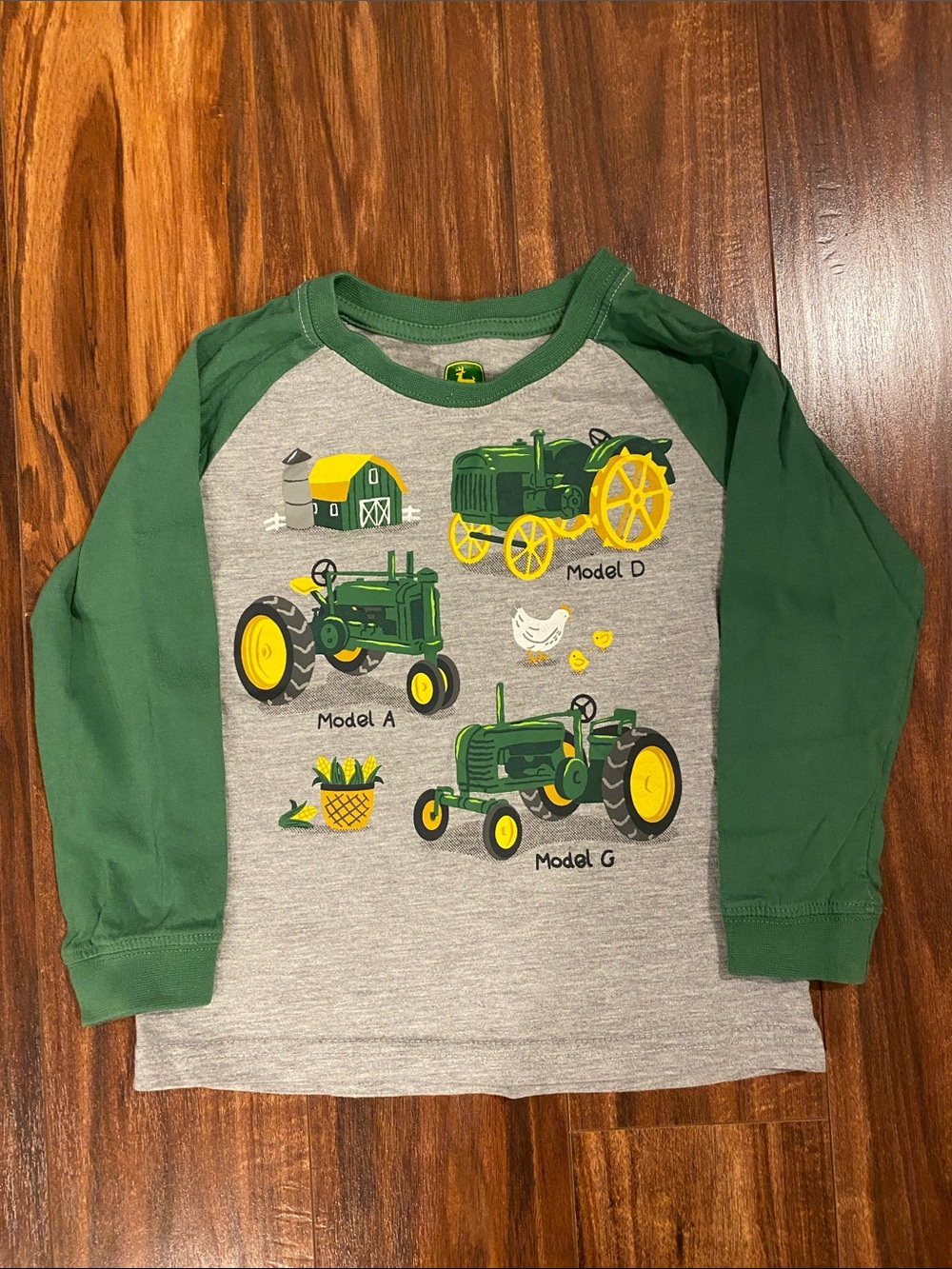 John Deere Green & Gray Tractor Graphic Long-Sleeve Tee